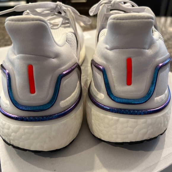 Adidas Ultraboost - Picture 4 of 5